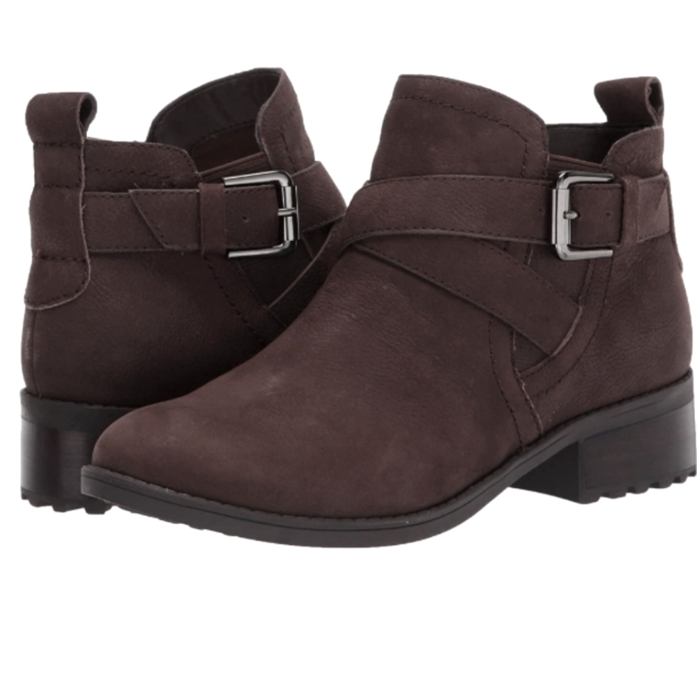 Easy Spirit (Size 8.5W) Brown Leather Reward Ankle Boot (Like New Condition)